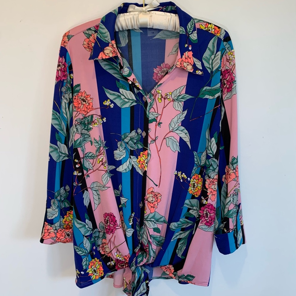 New Nygard Satin Floral Tie Waist Button Down Top 1X